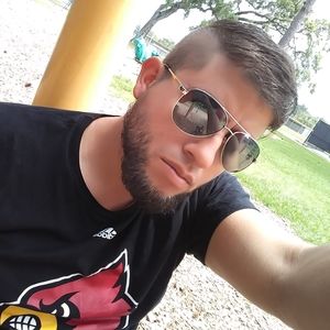 Meet your Posher, Emmanuel